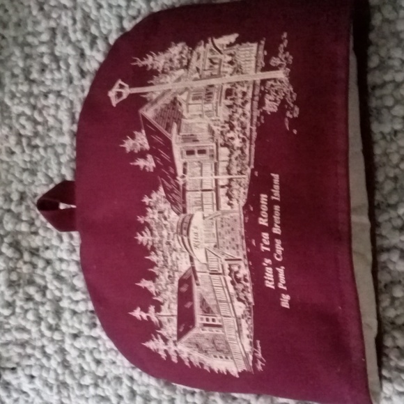 Rita's Tea Room Cape Breton Island Tea Cozy - Picture 3 of 3